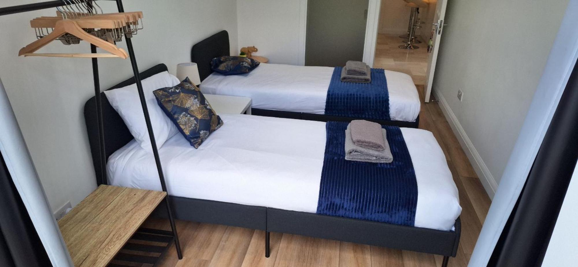 New 3 Bedrooms Flat In Ashford Near Heathrow Buitenkant foto