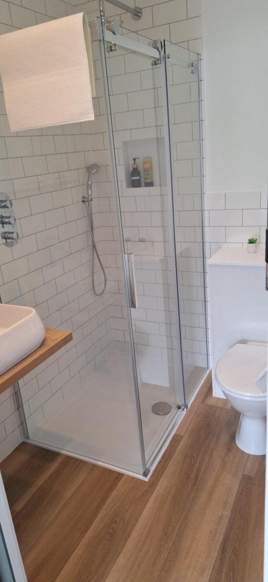 New 3 Bedrooms Flat In Ashford Near Heathrow Buitenkant foto